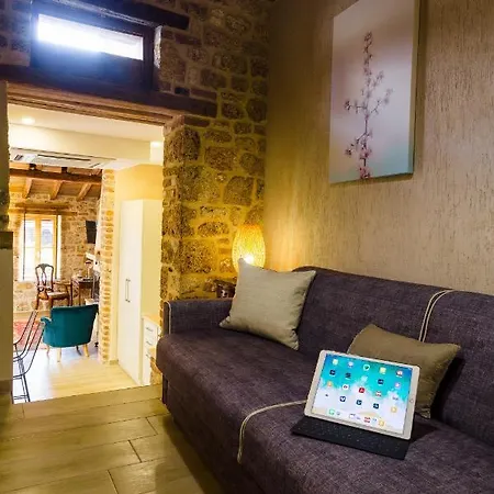 Blossom & Βέροια