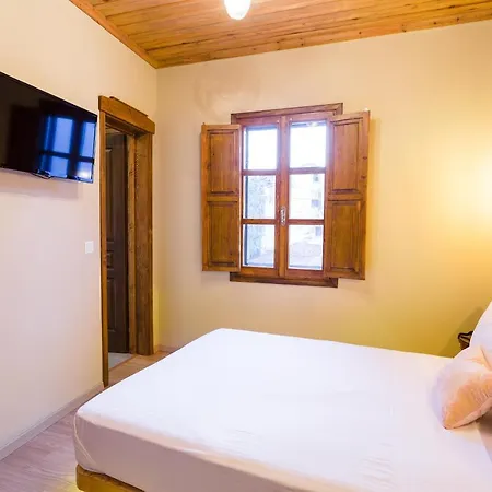 Blossom & 4* Βέροια