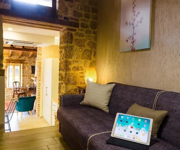 Blossom & Veria (Imathia)