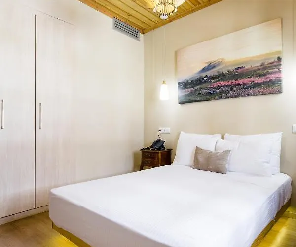 Blossom & 4* Veria (Imathia)